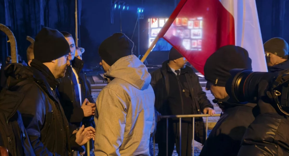 Felietony , Stanach Izraelu leżałaby ziemi!” rocznica „wyzwolenia” więźniów Auschwitz Birkenau - zdjęcie, fotografia