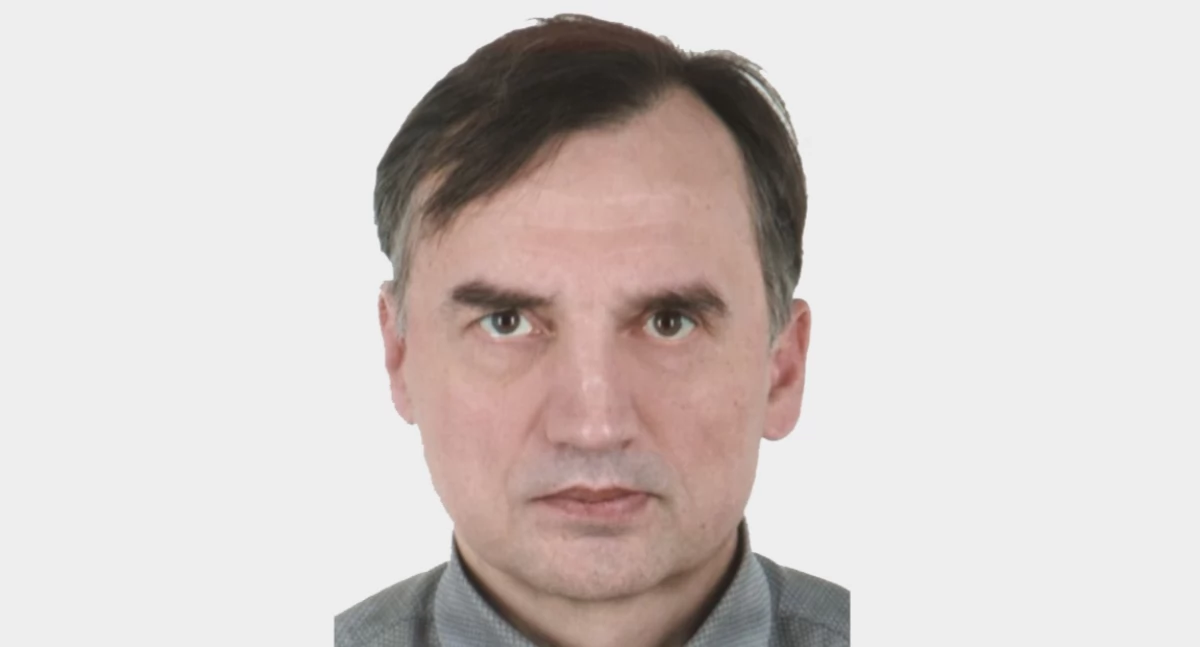 Policyjne, Poseł Zbigniew Ziobro poszukiwany listem gończym - zdjęcie, fotografia