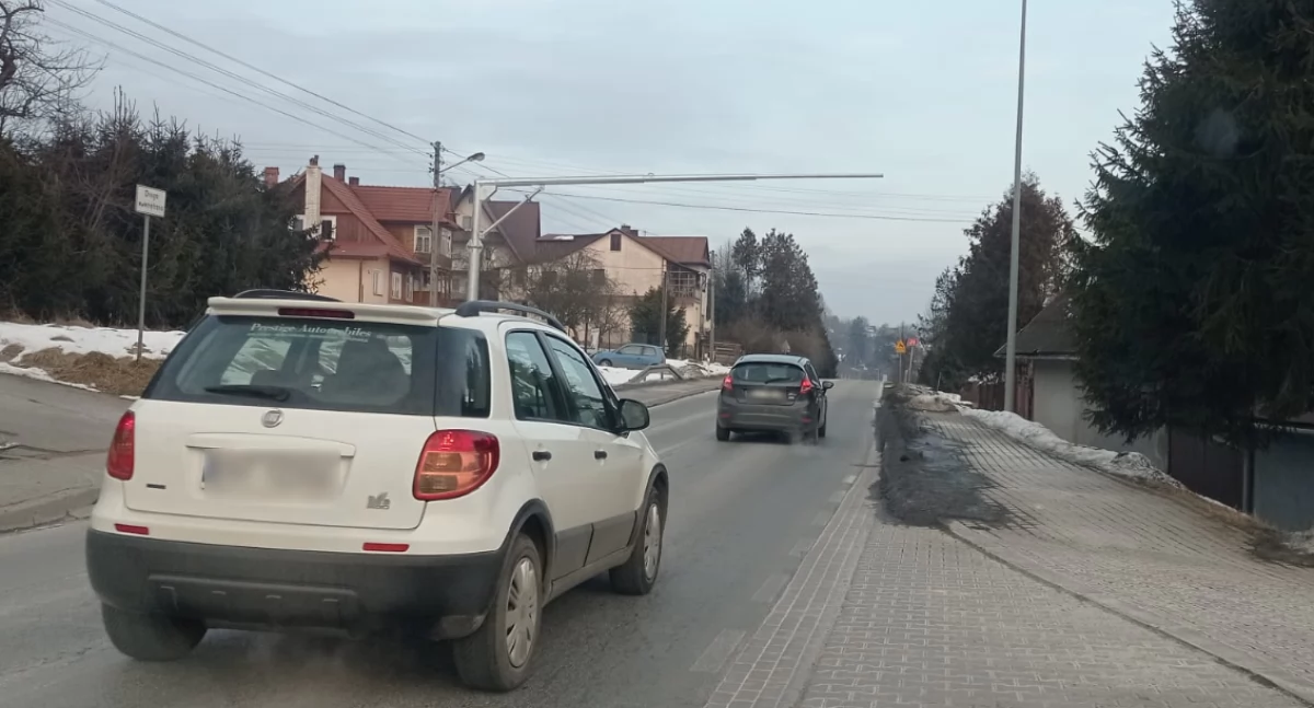 Drogi, Rabce Zdroju montowany odcinkowy pomiar prędkości - zdjęcie, fotografia