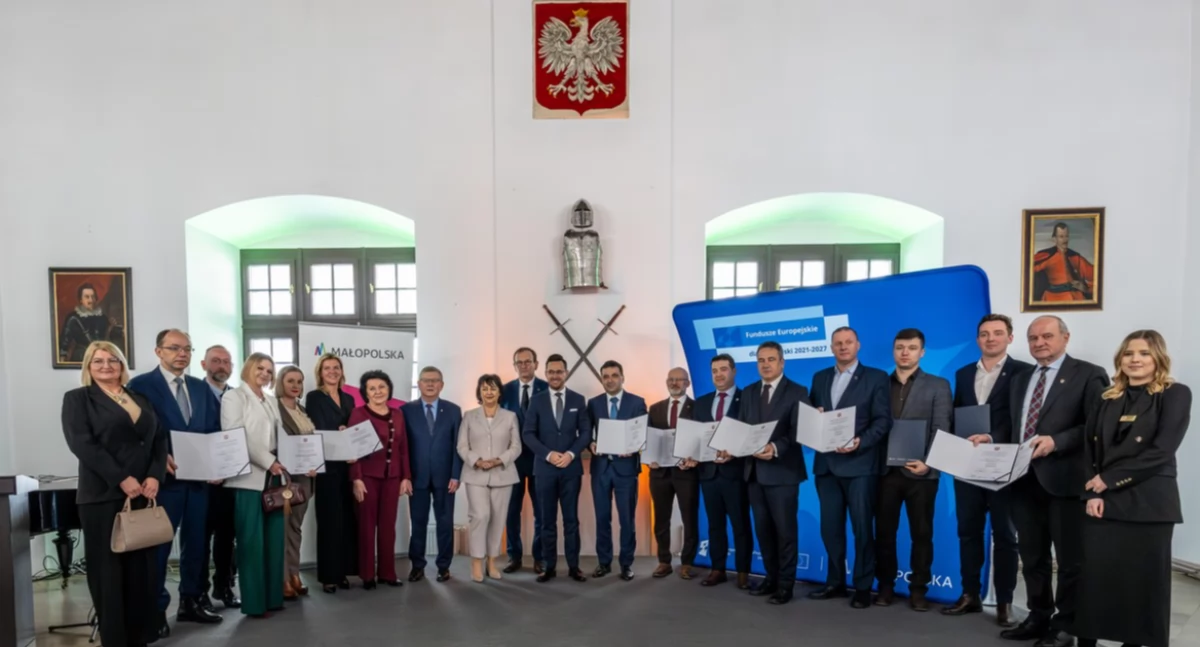 Edukacja, Promesa Akademii Stosowanych Nowym Targu przestrzeń miasta uczelni - zdjęcie, fotografia