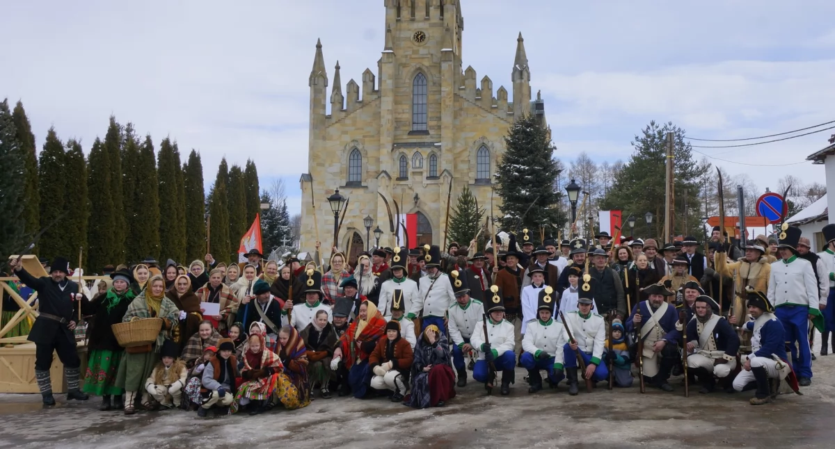 Historia i pamięć, Hołd powstańców lekcja patriotyzmu uroczyste obchody rocznicy Powstania Chochołowskiego - zdjęcie, fotografia