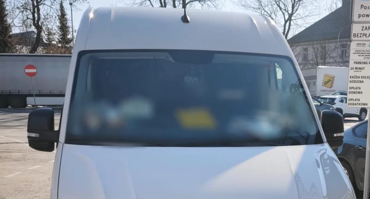 Zatrzymania, Policjanci ujawnili nielegalny handel alkoholem gminie Lipnica Wielka - zdjęcie, fotografia