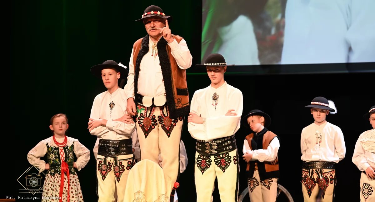 Spektakle, Filozofia góralsku spektakl „Mędrole” zachwycił nowotarską publiczność - zdjęcie, fotografia