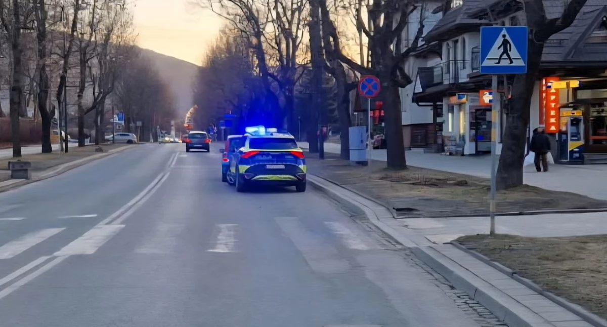 Wypadki, latek potrącił pieszego ulicy Kościuszki Zakopanem - zdjęcie, fotografia