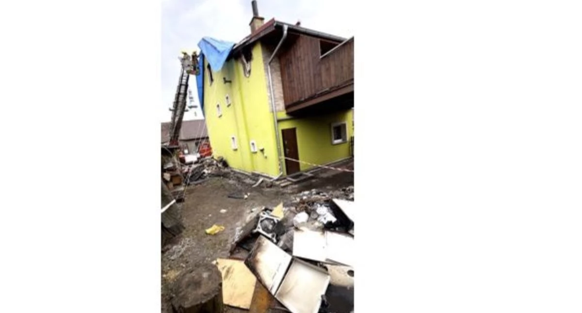 Pomoc charytatywna, Spłonął Aliny Pawła pomoc - zdjęcie, fotografia