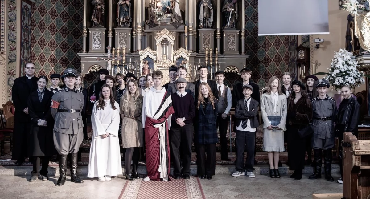 Religia, Misterium Męki Pańskiej Lipnicy Wielkiej przedstawione przez Grupę Apostolską - zdjęcie, fotografia