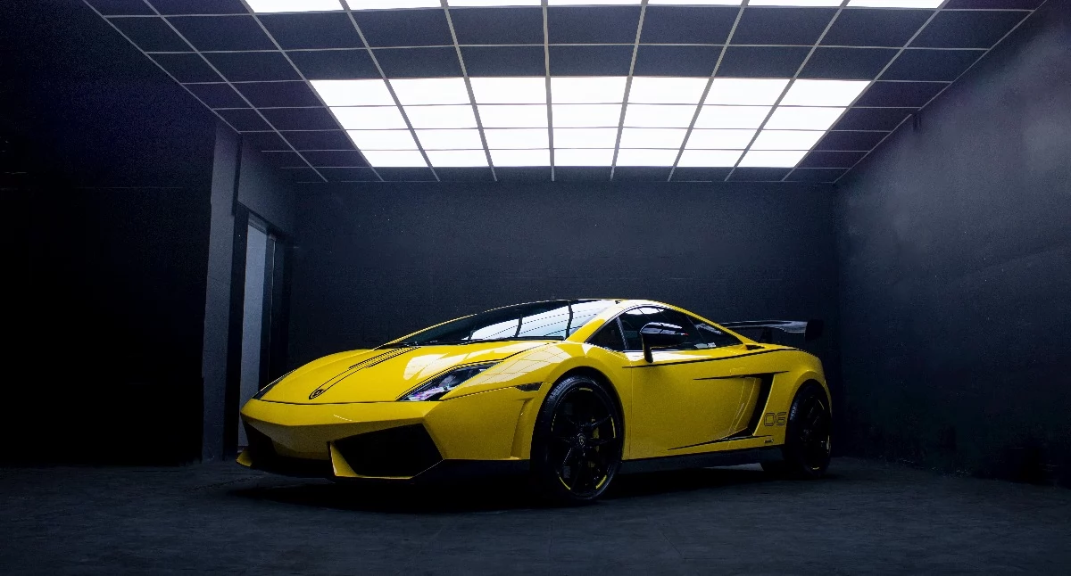 Różne, kosztuje wynajem samochodu sportowego czego zależy - zdjęcie, fotografia