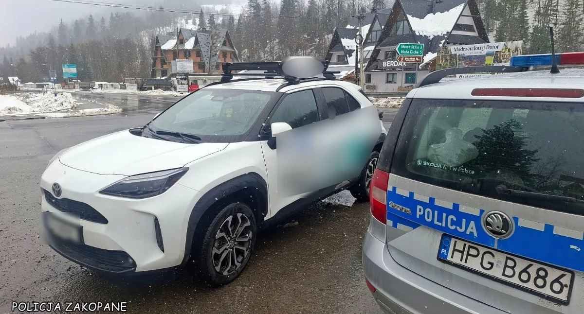 Zatrzymania, Nietrzeźwy kierowca zatrzymany Poroninie Policja interweniowała osiedlu Kośne Hamry - zdjęcie, fotografia