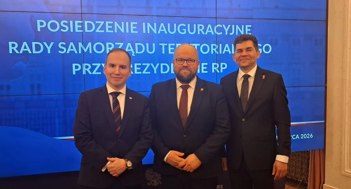 Polityka, Samorządu Terytorialnego rozpoczęła pracę udziałem starosty nowotarskiego Tomasza Hamerskiego - zdjęcie, fotografia