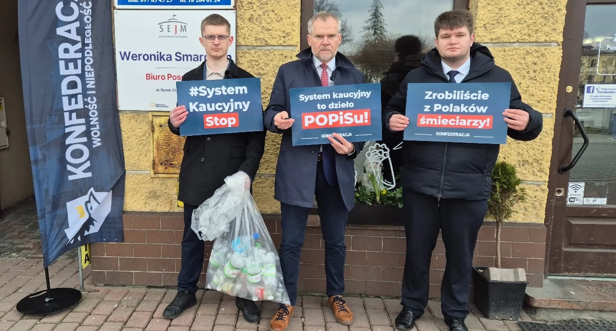 Polityka, Protest Konfederacji przeciwko systemowi kaucyjnemu także Nowym Targu - zdjęcie, fotografia