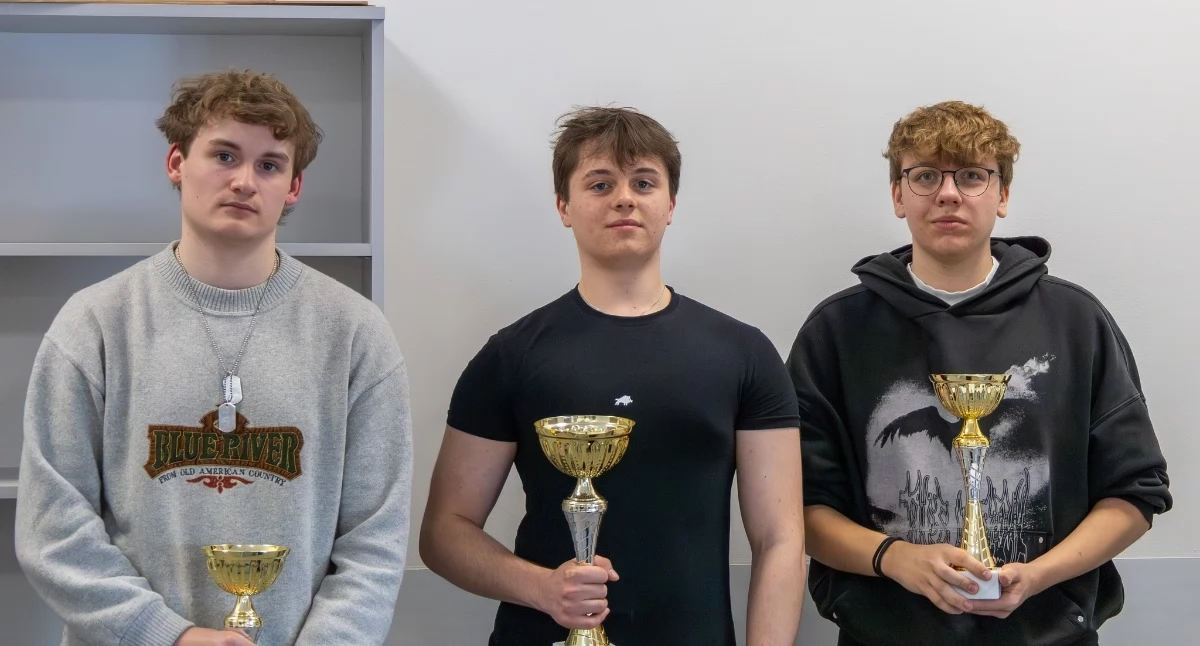 Edukacja, Turniej GeoGuessr Nowym Targu uczniowie rywalizowali udziale znanych youtuberów - zdjęcie, fotografia