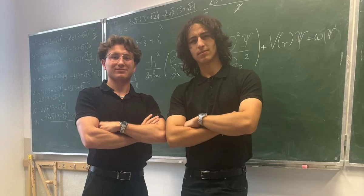 Edukacja, Uczniowie rabczańskiego Romera Wojciech Gosztyła Dawid Kostka wyróżnieni prestiżowej olimpiadzie - zdjęcie, fotografia