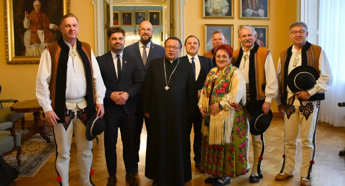 Samorząd, Samorządowcy powiatu tatrzańskiego wizytą metropolity krakowskiego Grzegorza Rysia - zdjęcie, fotografia
