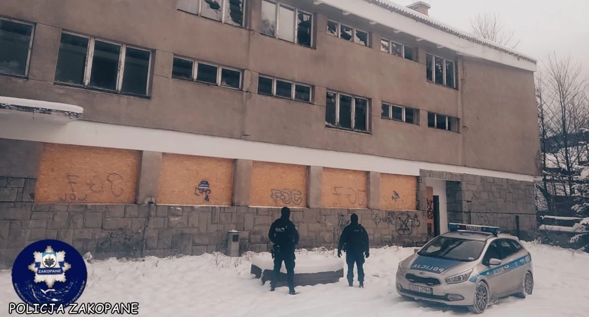 Pożary, tragedii szybka interwencja uratowała opuszczony budynek - zdjęcie, fotografia