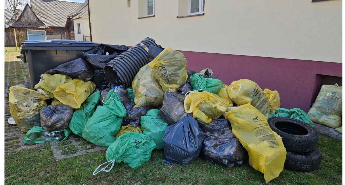 Sprawy lokalne, Rokiciny Podhalańskie tegoroczna akcja Sprzątania Świata - zdjęcie, fotografia