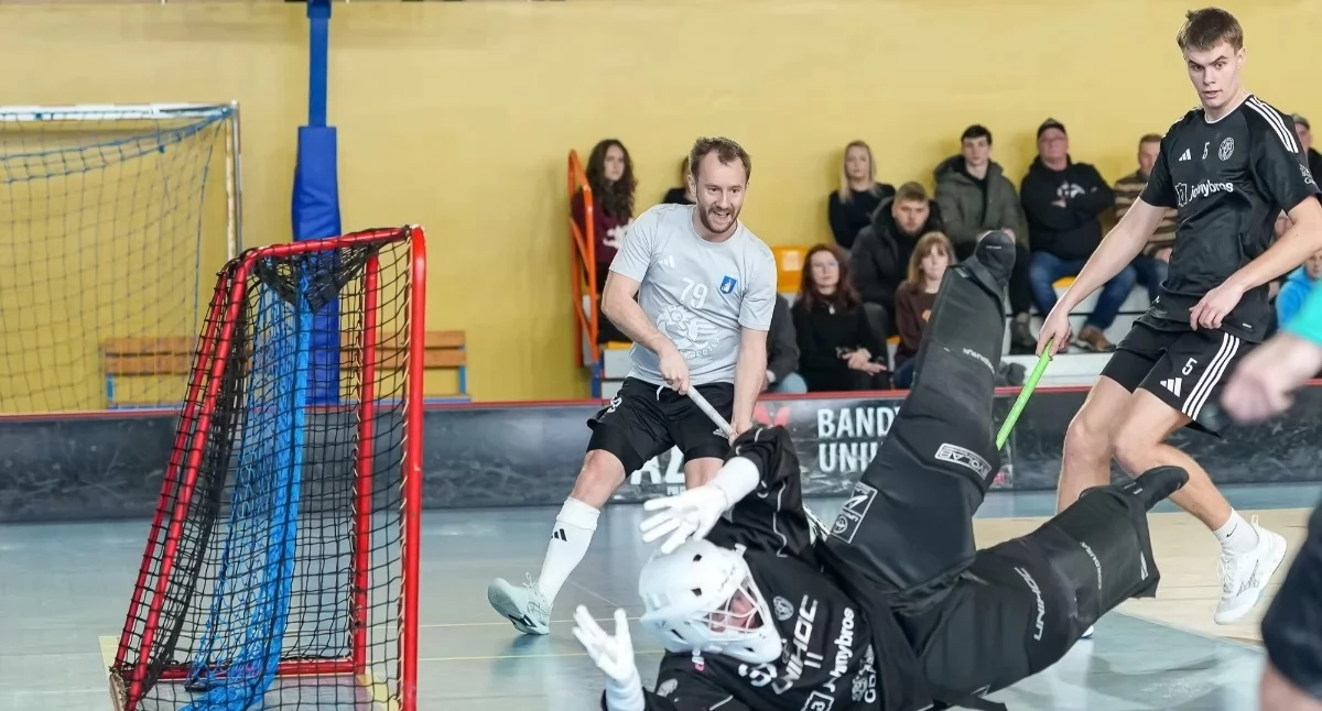 Unihokej, Przed meczem Szarotka Floorball Regen Poznań - zdjęcie, fotografia