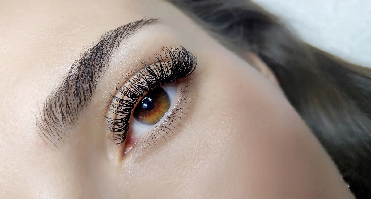 Różne, Gdzie kupić rzęs który zapewni trwałość stylizacji - zdjęcie, fotografia