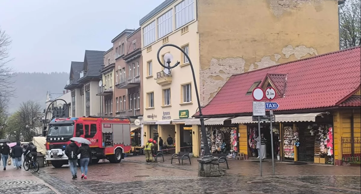Pożary, Strażacka interwencja Krupówkach - zdjęcie, fotografia