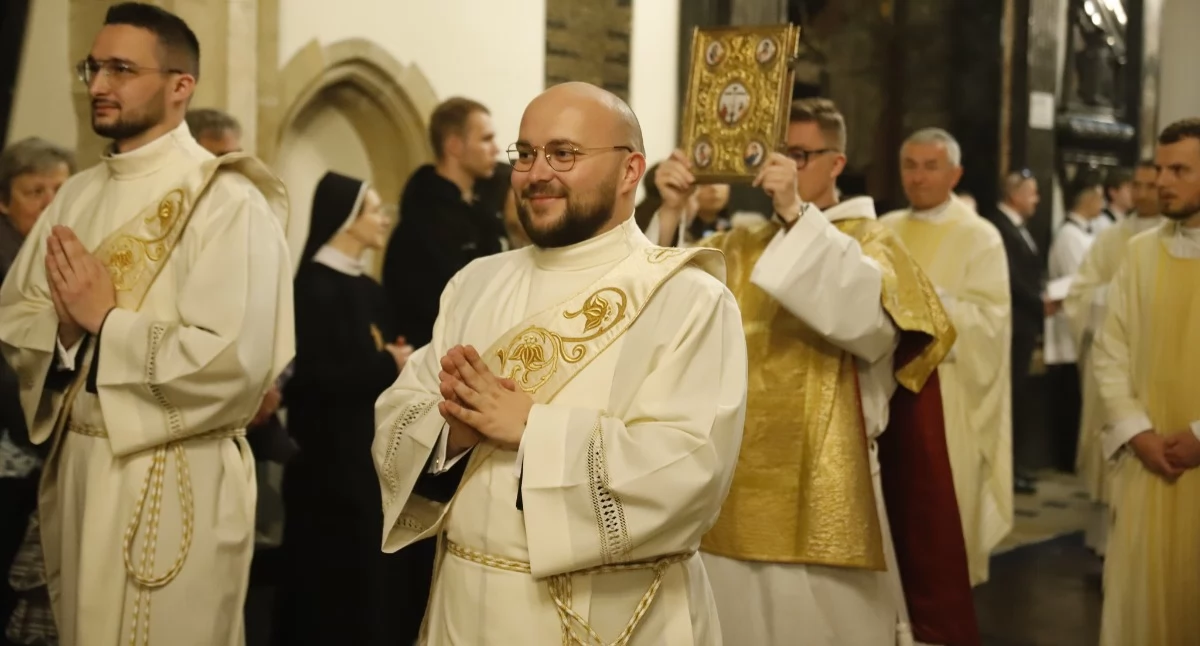 Religia, Kacper Lendecki Nowego Targu przyjął święcenia kapłańskie Wawelu wyjątkowa droga nowego kapłana - zdjęcie, fotografia