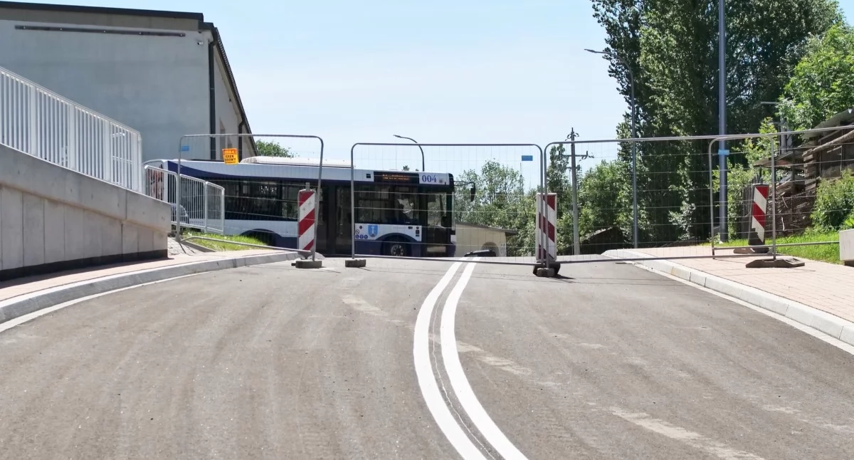 Drogi, Zakopane otwiera nową drogę łączącą Centrum Komunikacyjne Zakopianką - zdjęcie, fotografia
