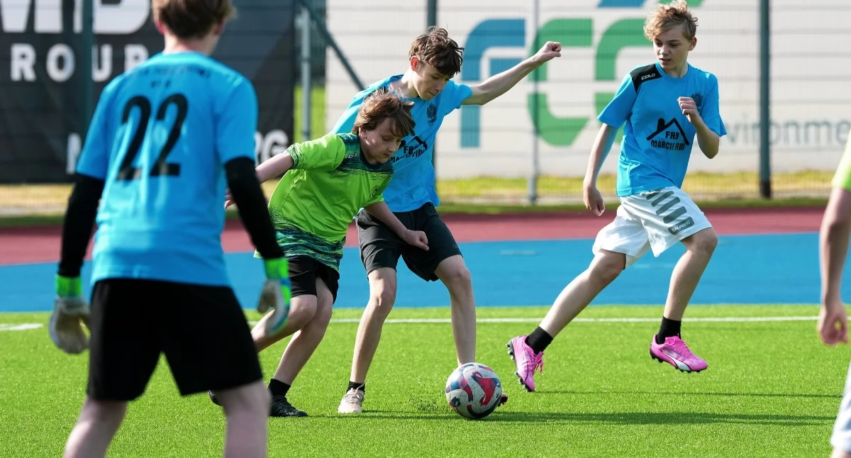 Sport szkolny, Młodzi piłkarze rywalizowali Stadionie Miejskim najlepsza Nowym Targu - zdjęcie, fotografia
