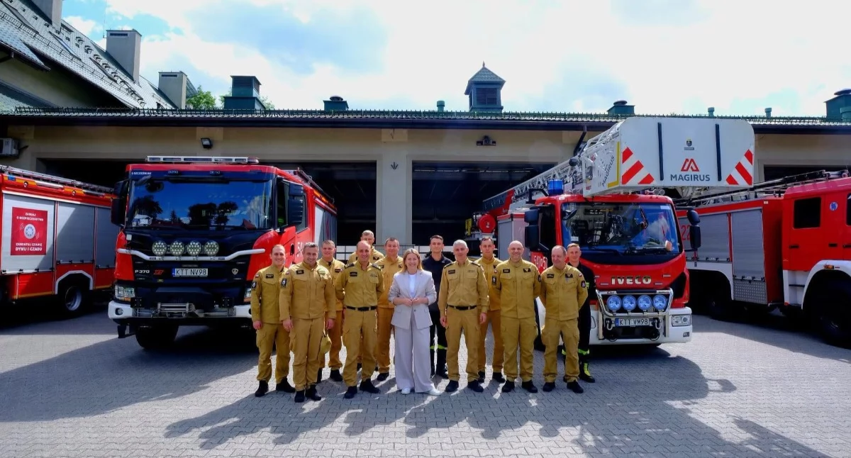 Straż Pożarna, Wiceminister MSWiA Magdalena Roguska odwiedziła strażaków Zakopanem rozmawiano bezpieczeństwie powiecie tatrzańskim - zdjęcie, fotografia