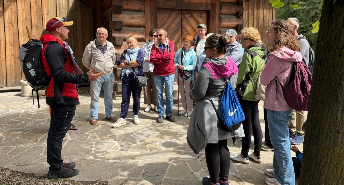 Turystyka, Zakopane darmo przewodnikiem zaprasza kolejne spacery - zdjęcie, fotografia