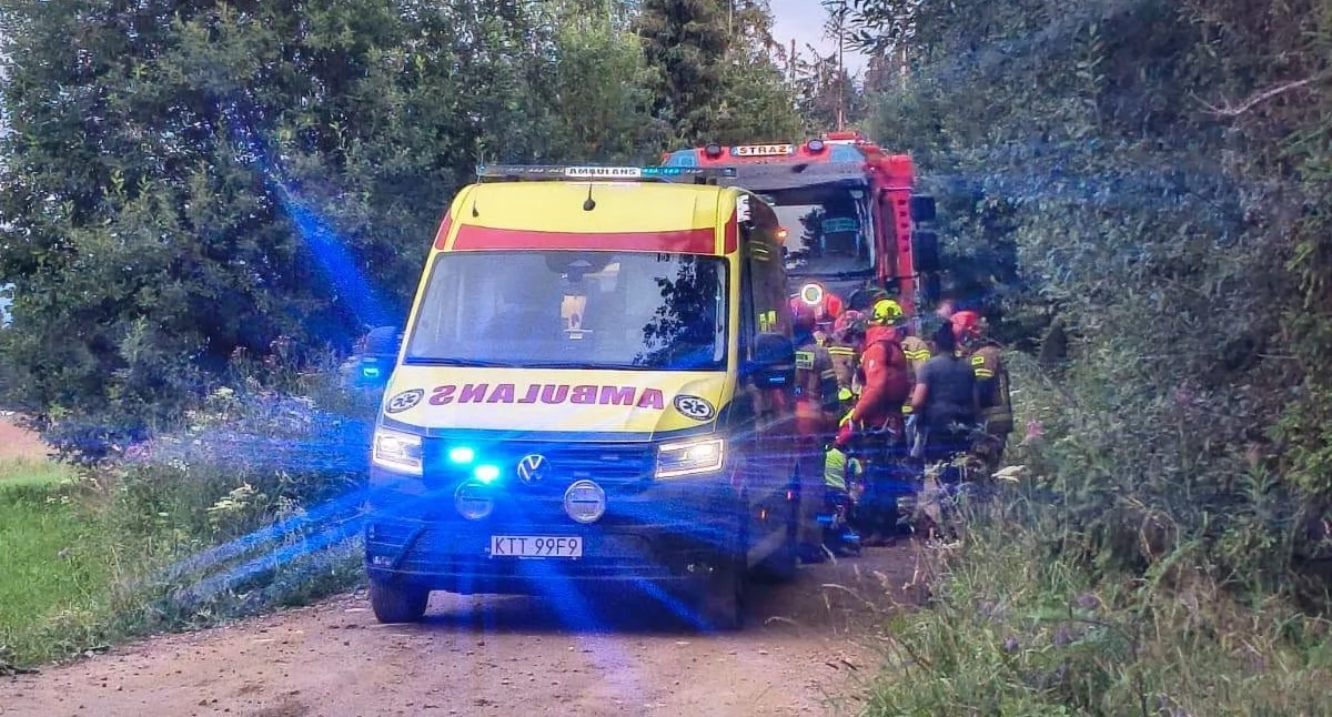 Różne, Wypadek quada Janiołowym Wierchu poszkodowane osoby trafiły śmigłowcem szpitala - zdjęcie, fotografia
