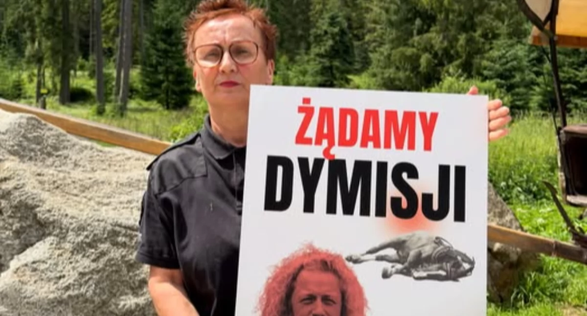 Sprawy lokalne, domaga dymisji dyrektora Szymona Ziobrowskiego - zdjęcie, fotografia