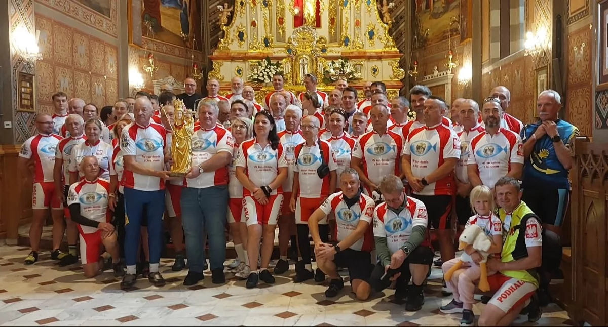 Rowery, Pielgrzymi rowerowi Strużkach Połańcem pierwsze pielgrzymki były bardzo intensywne bogate atrakcje - zdjęcie, fotografia