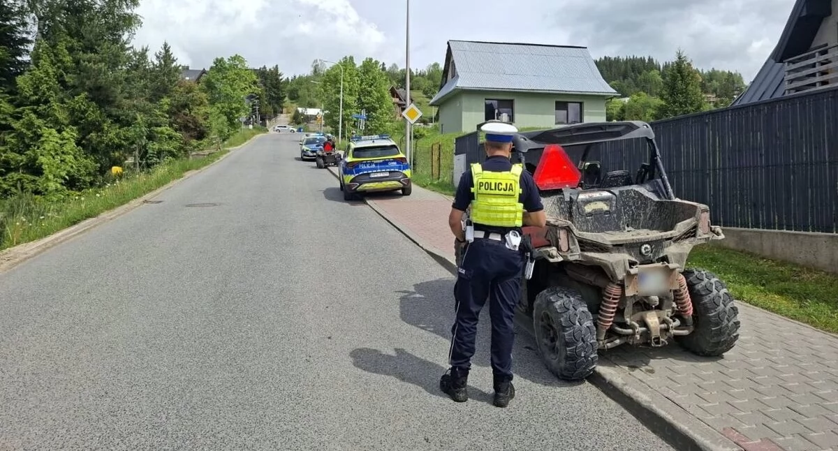 Informacje 112, Quady lupą służb Policja straże odpuszczają kierowcom łamiącym przepisy - zdjęcie, fotografia