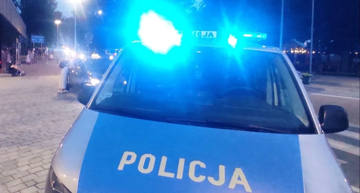 Informacje 112, Blokowali zatokę przed dworcem Zakopanem Posypały mandaty dopiero początek - zdjęcie, fotografia