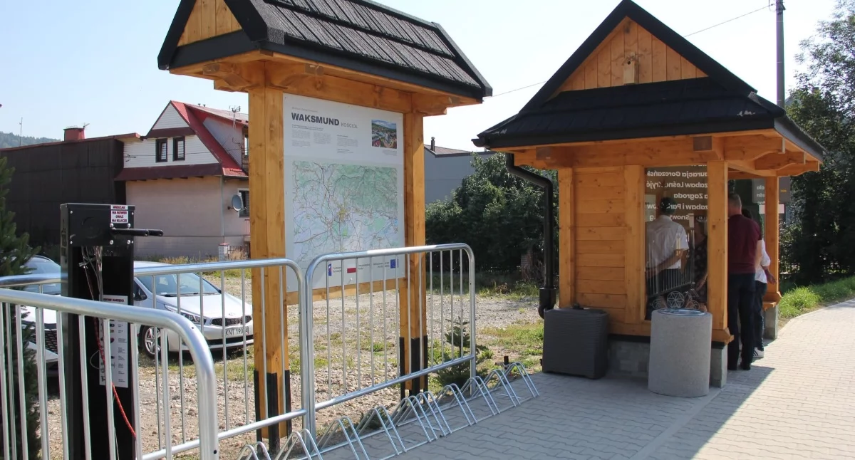Inwestycje, infrastruktura przystankowa Gminie zakończyła inwestycja - zdjęcie, fotografia