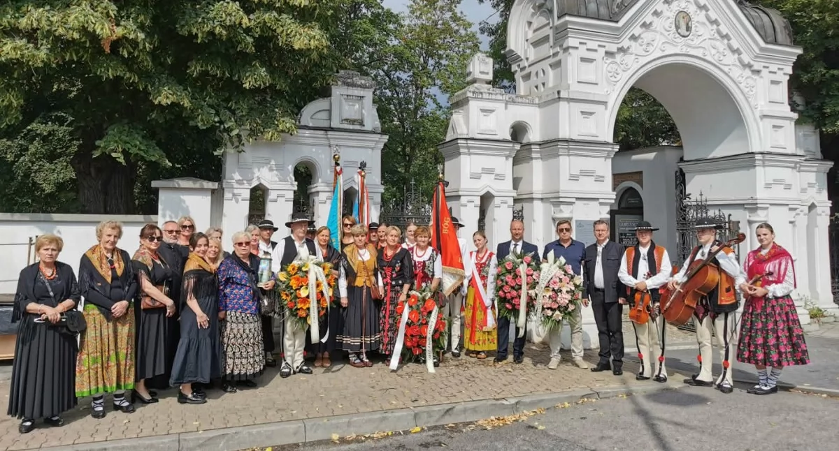 Odeszli, Ostrowsko pożegnało Monikę Waksmundzką Hajnos - zdjęcie, fotografia
