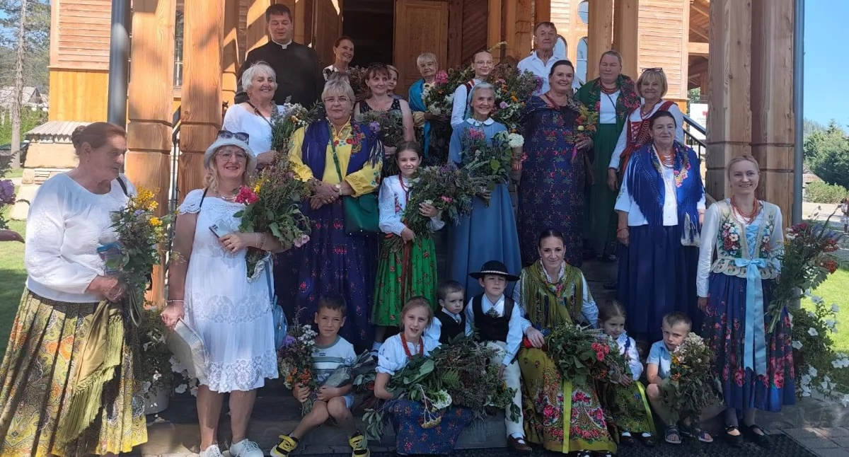 Religia, Święto Matki Boskiej Zielnej Kościelisku jedenasty wybrano najpiękniejsze bukiety - zdjęcie, fotografia