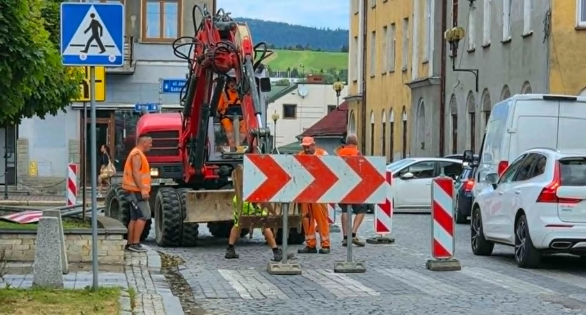 Drogi, Utrudnienia Rynku Nowym Targu Część miejsc postojowych zostanie wyłączona - zdjęcie, fotografia