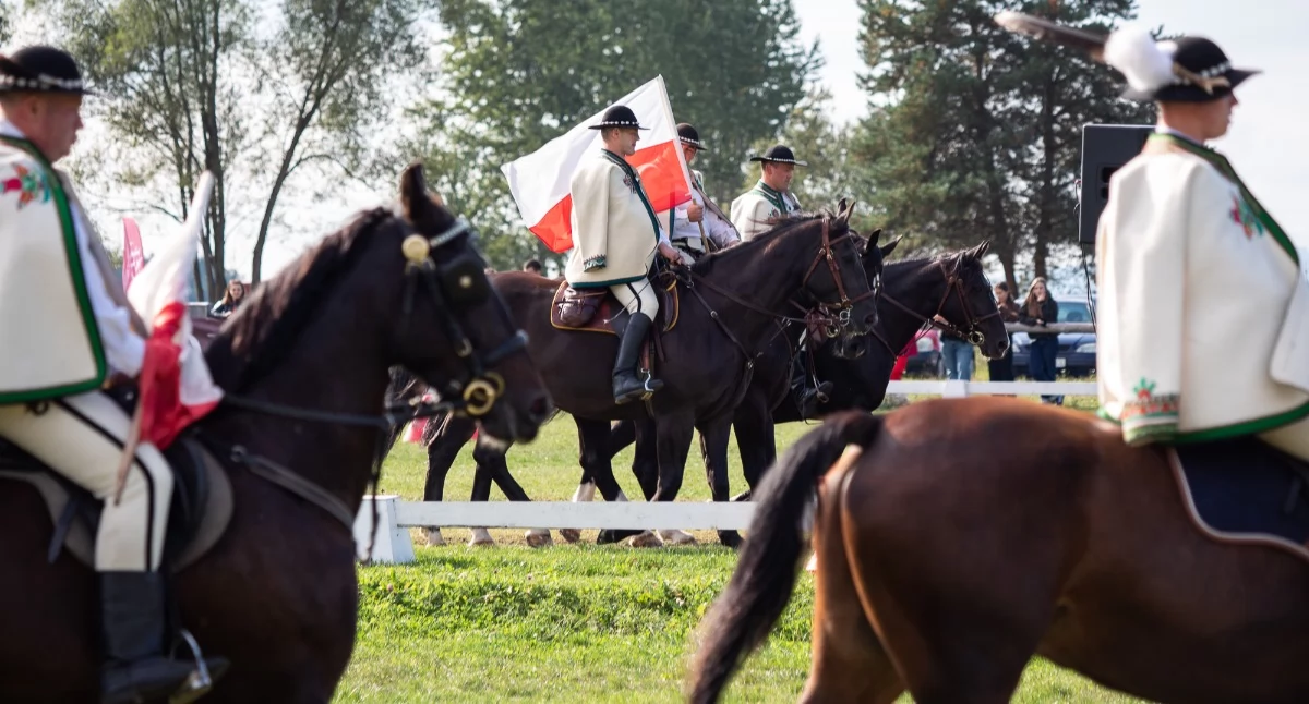 Folklor, Przegląd Banderii Konnych Konkurs Zaprzęgów Regionalnych zapisy września - zdjęcie, fotografia