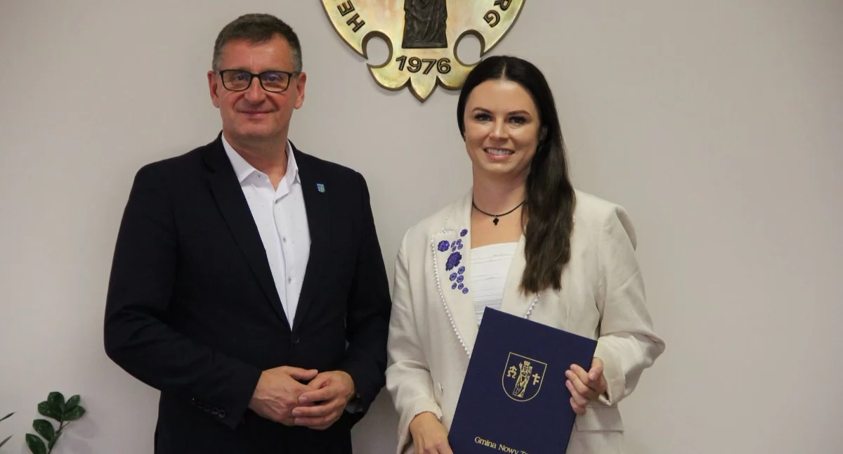 Samorząd, Dorota Strama Kiernia pokieruje Gminnym Ośrodkiem Kultury Łopusznej - zdjęcie, fotografia