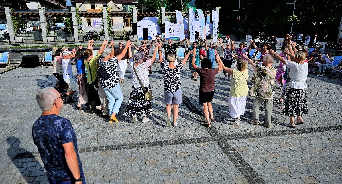 Sprawy lokalne, Jesienne potańcówki Zakopanem Mieszkańcy znów spotkają parkiecie - zdjęcie, fotografia