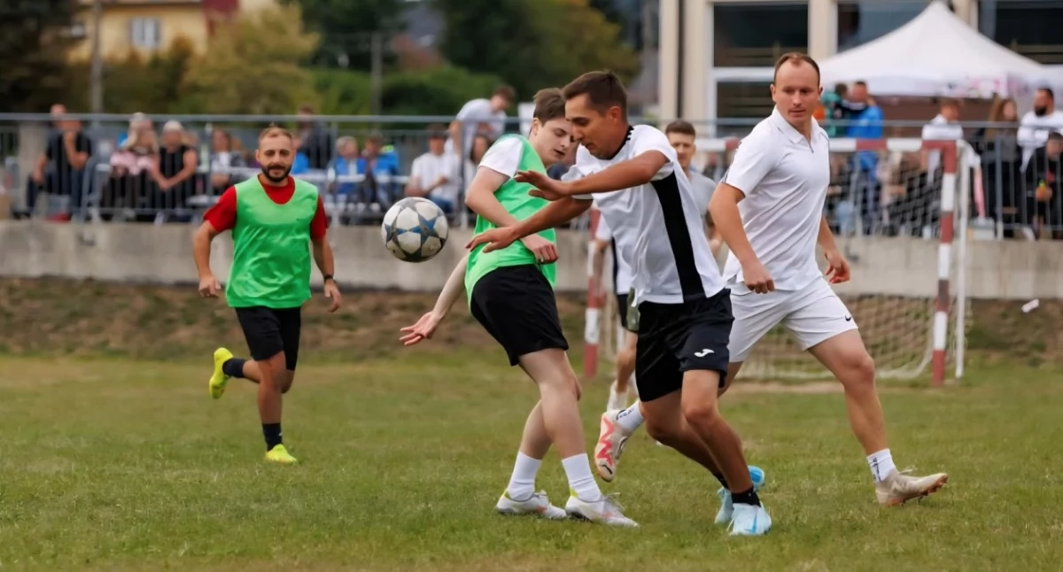 Pomoc charytatywna, Wakacyjny Puchar Orawy sport emocje przede wszystkim wielkie serca „Barki” - zdjęcie, fotografia