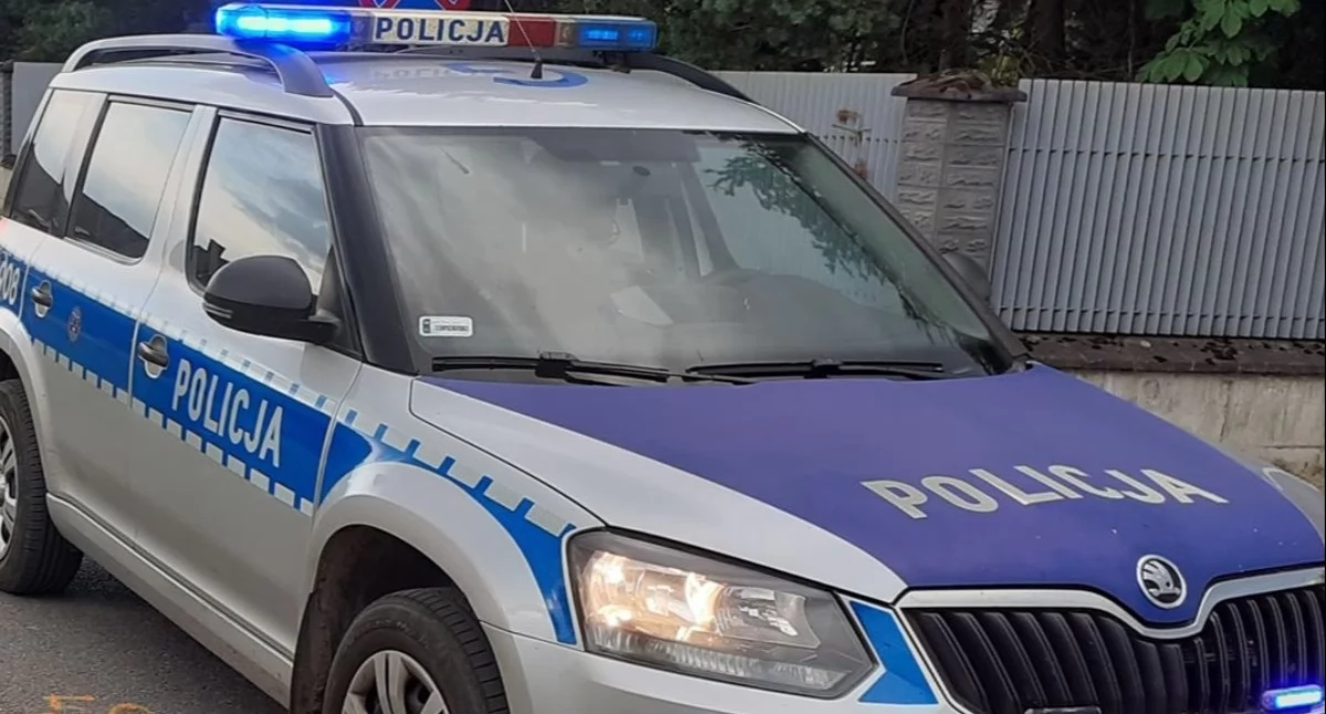 Informacje 112, Policjanci pomogli zagubionej seniorce Dzięki drobnemu szczegółowi szybko ustalili gdzie mieszkała - zdjęcie, fotografia