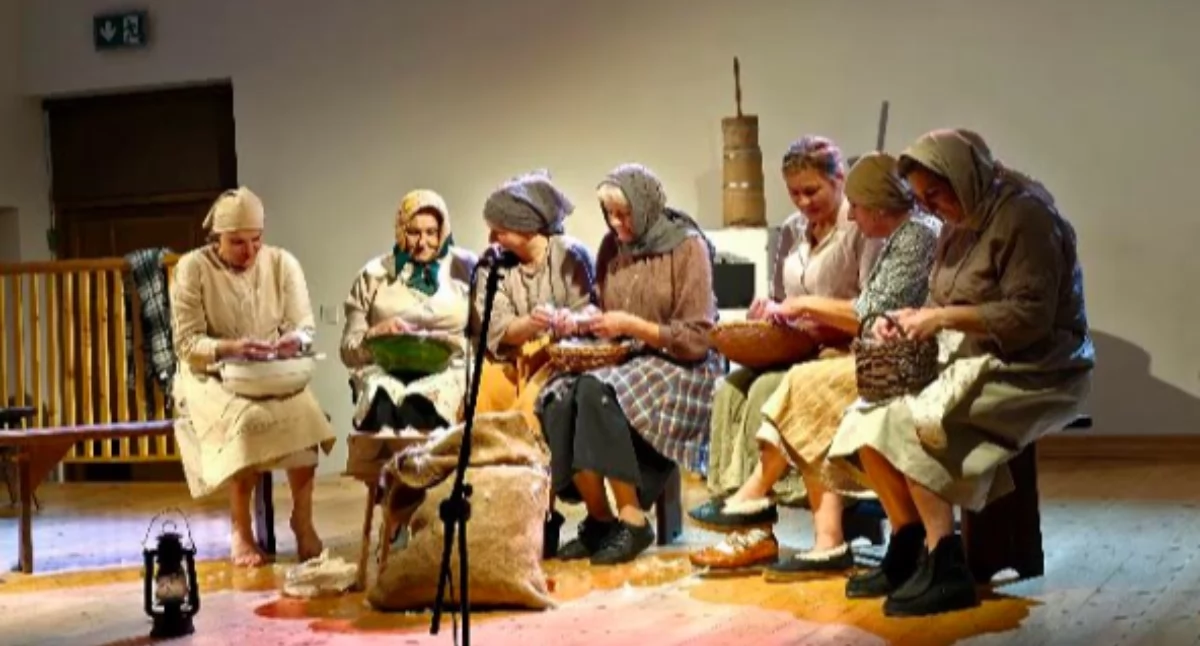 Folklor, Pióra powietrzu opowieści końca - zdjęcie, fotografia