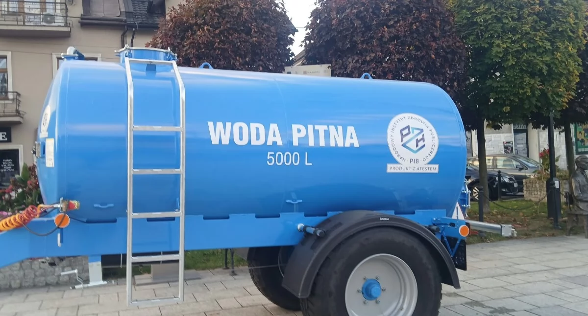 Zdrowie, Czarnym Dunajcu niezdatna picia uruchomiono punkt zastępczy - zdjęcie, fotografia
