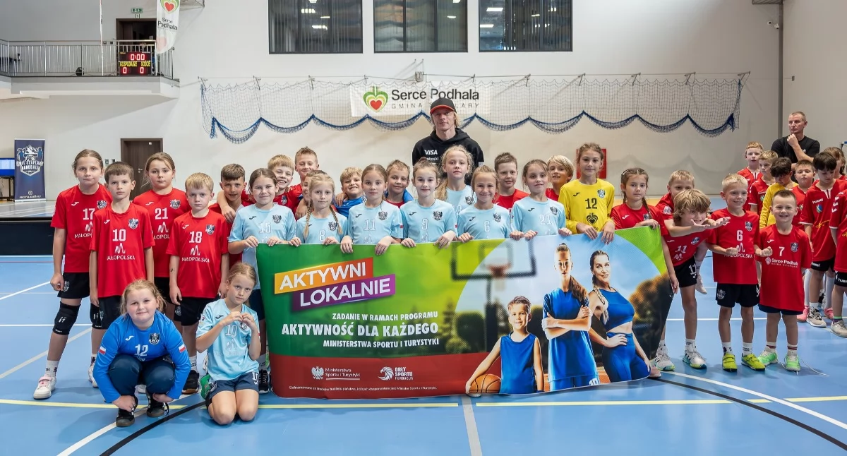 Piłka ręczna, Dawid Kubacki gościem Serce Podhala Sportowe emocje uśmiechy olimpijskie wspomnienia Szaflarach - zdjęcie, fotografia