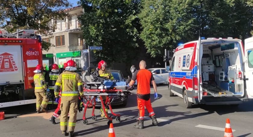Zderzenie motocykla z samochodem osobowym ul. Szaflarska    Fot. Piotr Duraj
