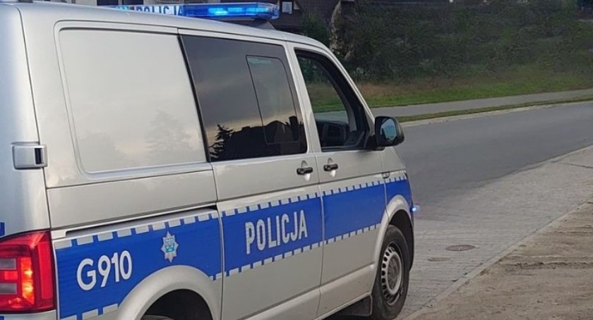 Agresywnymi i wulgarnymi nastolatkami zajmie się sąd / fot. archiwum