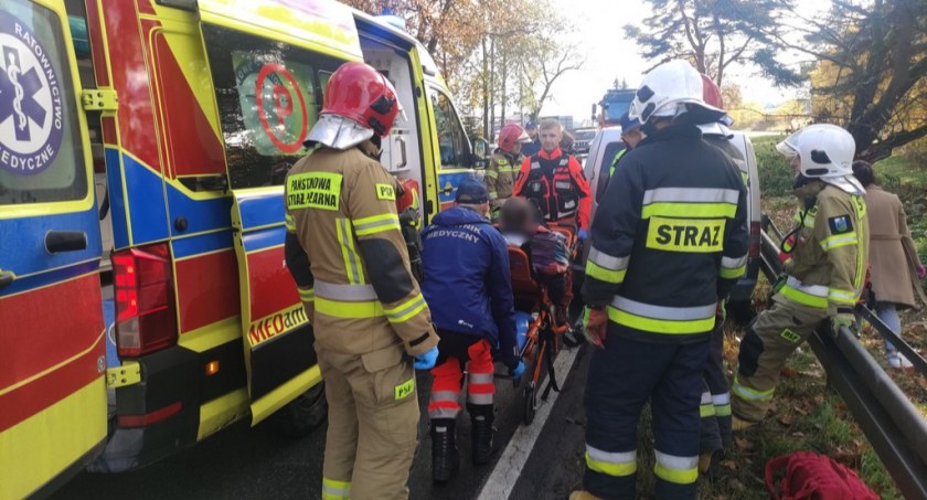 Zderzenie samochodu osobowego z motocyklem/ Fot. Piotr Duraj