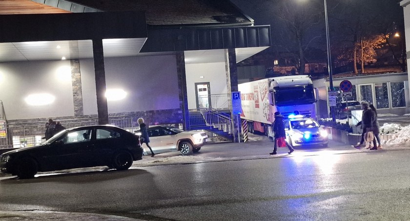 BMW zablokowało wyjazd / Fot. KPP Zakopane