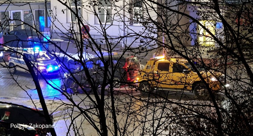 Kolejne auto odholowane / Fot. KPP Zakopane