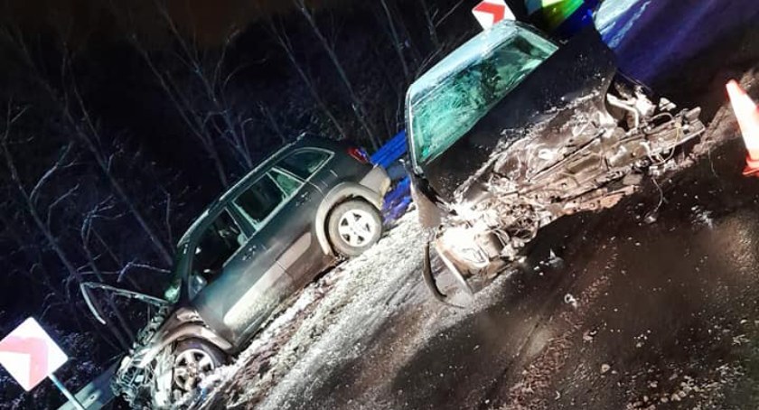 Groźnie wyglądające zderzenie samochodów w Poroninie / Fot. KP PSP Zakopane